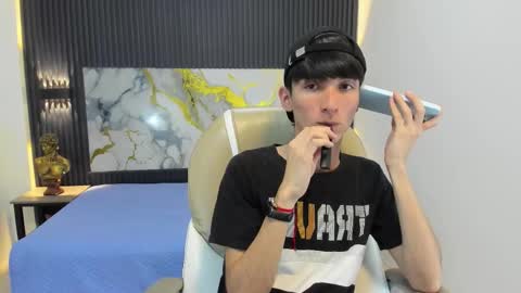 Snapshot of jake_evanss_ chatting on September 30, 8:01 pm JAKE online show from September 30, 8:01 pm