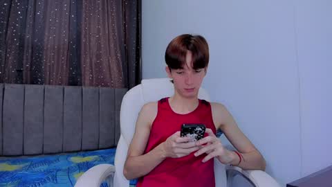 Snapshot of jake_evanss_ chatting on February 5, 8:14 pm JAKE online show from February 5, 8:14 pm