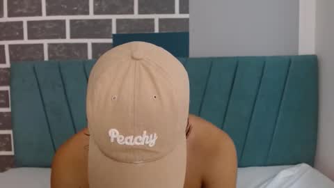 jake_laraxxx online show from October 5, 6:34 pm