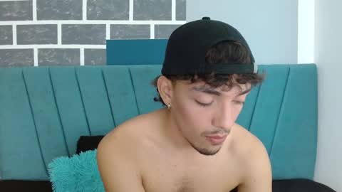 jake_laraxxx online show from October 10, 7:07 pm