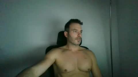 jam3s5959 online show from December 3, 9:45 pm