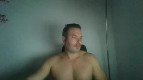 jam3s5959 online show from April 28, 10:14 pm