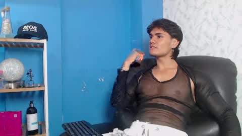 james_morrisonm online show from April 20, 1:57 pm