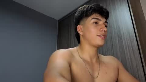 james_silva1 online show from July 21, 12:12 am