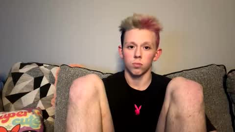 jamesmadden6909 online show from December 19, 7:05 am