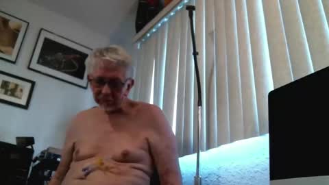 Snapshot of jamestheolder2 chatting on October 10, 8:56 pm james age 75 online show from October 10, 8:56 pm