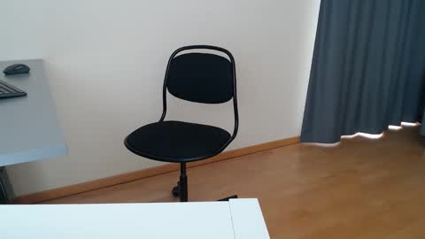 janB 25 online show from October 12, 2:11 pm