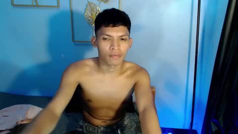 janlloyd04 online show from April 16, 9:39 pm