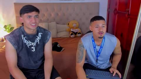 janomar01 online show from November 10, 6:35 pm