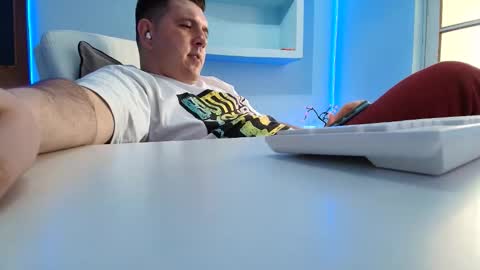 JasonJacks online show from April 14, 10:15 am