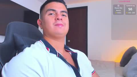 JBrooksXx online show from October 25, 10:33 pm