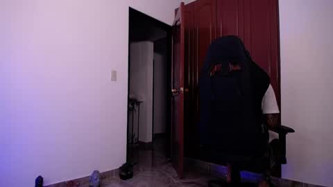 JKing  online show from April 8, 12:33 am