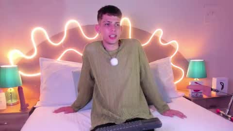 J A S S O N  online show from October 4, 8:35 pm