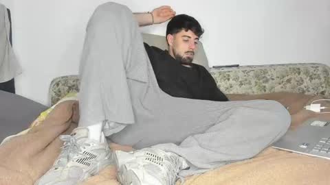 Javier  online show from May 26, 7:32 pm