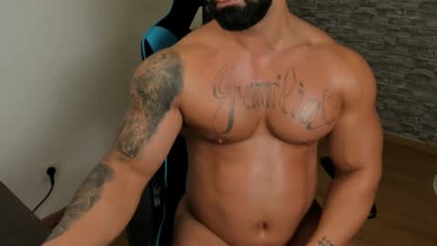 JaxonHunk online show from February 6, 8:39 pm