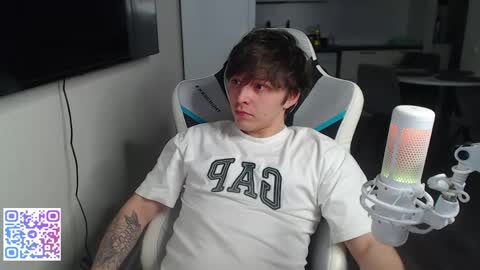 Jayce online show from May 29, 6:07 pm