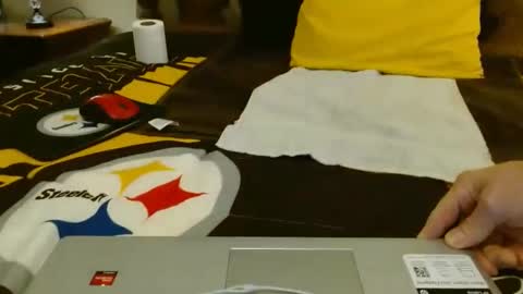 Snapshot of jayscott57 chatting on January 1, 7:32 pm Jay online show from January 1, 7:32 pm