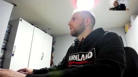 Snapshot of jaytaylorxxx chatting on October 14, 5:14 am Jay Taylor online show from October 14, 5:14 am