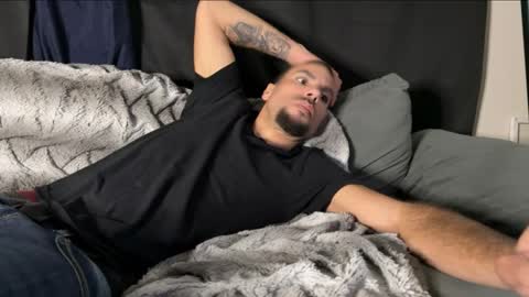 JcMax305 online show from April 4, 6:49 pm