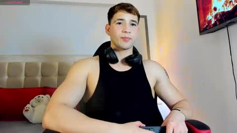 Snapshot of jdaniel_shellby chatting on February 26, 4:36 am jhon online show from February 26, 4:36 am