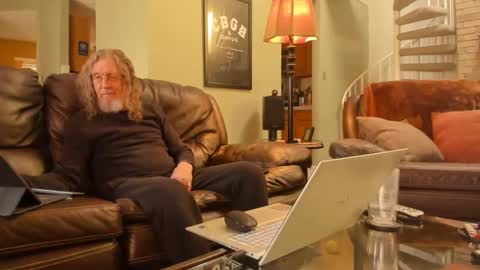 JDinEuless online show from February 1, 9:19 pm