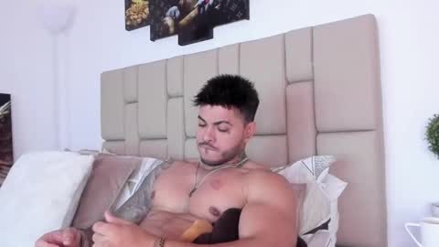 Jean  axelcrow       Modelo Independiente online show from September 20, 6:24 am