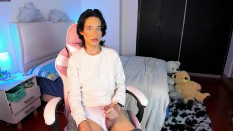  J E V D  online show from March 27, 9:54 am