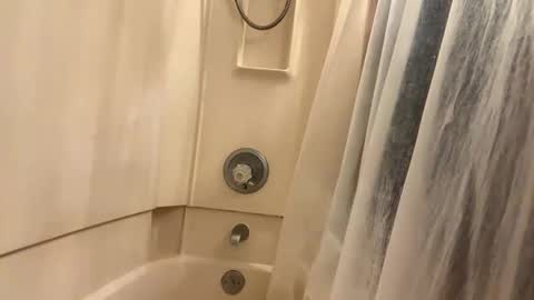 jerrysauce online show from December 21, 11:29 am