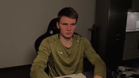 JessieRise online show from January 4, 4:00 pm