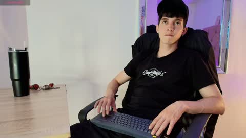 Jheampiero online show from March 5, 9:22 pm