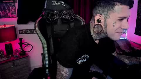 jhonny_ackerman online show from December 15, 6:37 pm