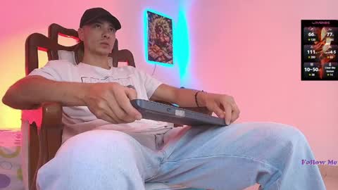 Jimm  Independent Model  online show from March 31, 1:07 am