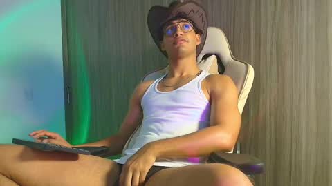 Jimmy Leeh online show from October 31, 5:09 am