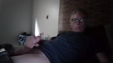 jizzmitten5 online show from September 29, 4:55 am