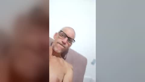jlmbud online show from August 3, 6:25 pm