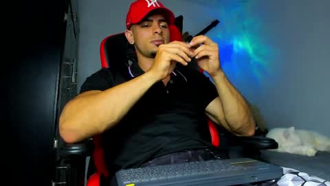 IGJmortton online show from April 10, 1:56 am