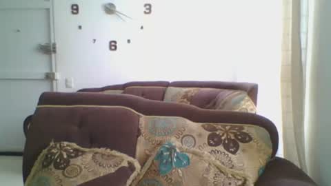 JOAN SAENZ online show from December 17, 9:21 pm