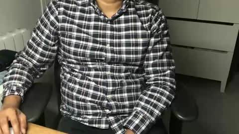 Snapshot of joeshades21 chatting on January 21, 8:54 pm joeshades21 online show from January 21, 8:54 pm