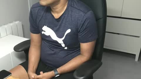 Snapshot of joeshades21 chatting on February 12, 1:59 pm joeshades21 online show from February 12, 1:59 pm