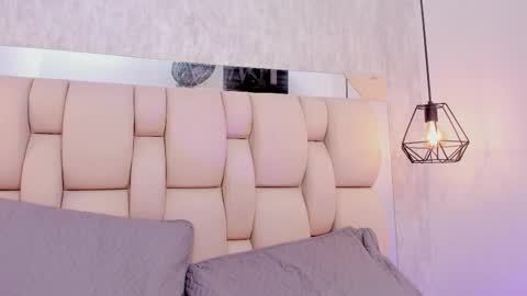 Johan  online show from September 9, 1:43 pm