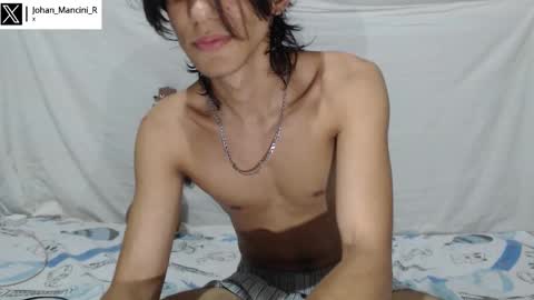Snapshot of johan_mancini_r chatting on October 30, 9:27 pm johan_mancini_r online show from October 30, 9:27 pm