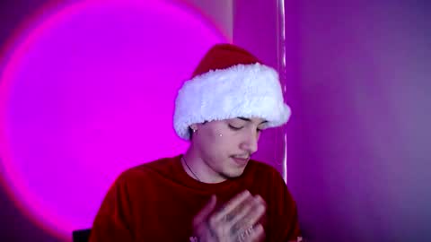 johan_parker222 online show from December 17, 9:21 pm