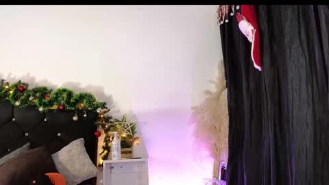 John  online show from December 4, 11:06 am