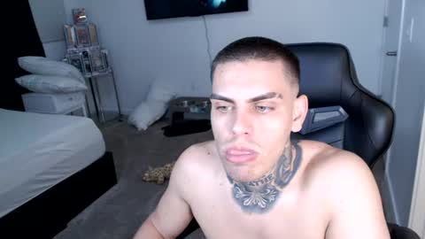 JAXX online show from July 16, 2:51 am