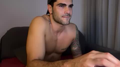 Johnny  b0y online show from April 1, 3:52 am