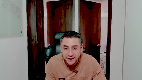 Johnny online show from April 5, 7:43 pm