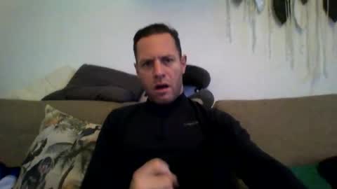 jojo19844 online show from February 2, 6:12 am