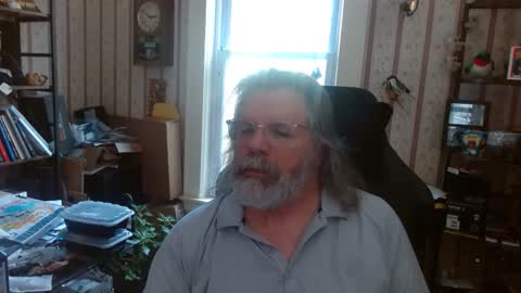 joncpics online show from May 4, 7:04 pm