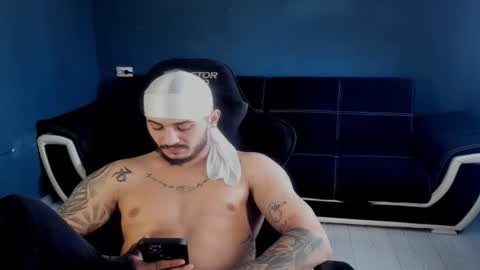 jonnyporn1 online show from March 3, 11:50 am