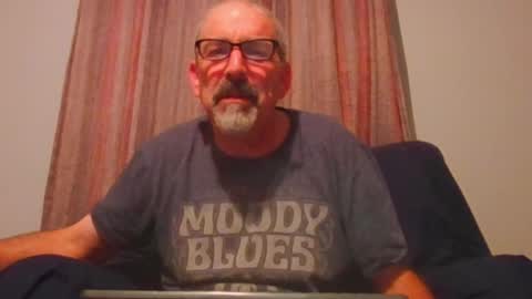 Snapshot of jony_five chatting on September 13, 2:01 am Jon online show from September 13, 2:01 am